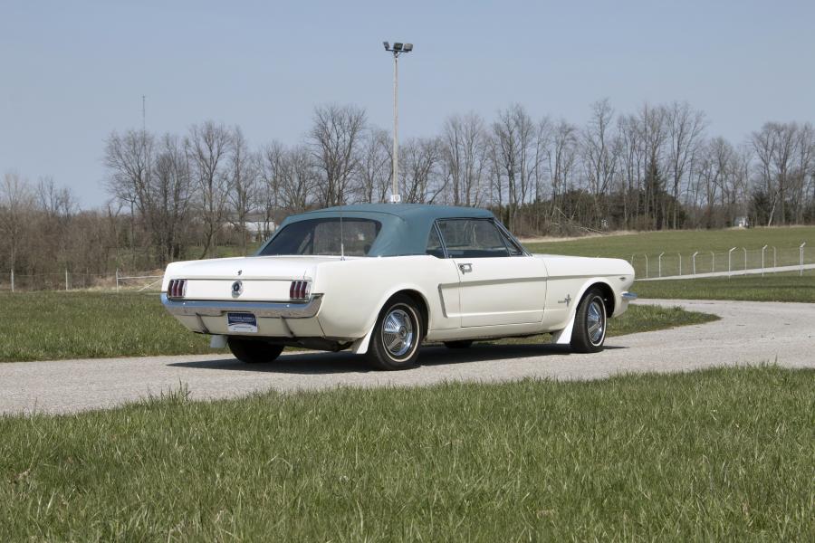  Ford Mustang Convertible 1965 года  (фото 7 из 76)
